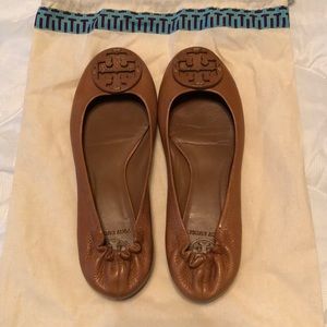 Tory Burch Reva tan flats